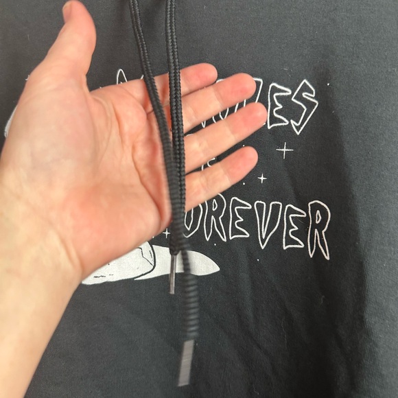 Assholes Live Forever Black White Flame Skull 40oz Bottle Graphics Hoodie Size L - Picture 10 of 15